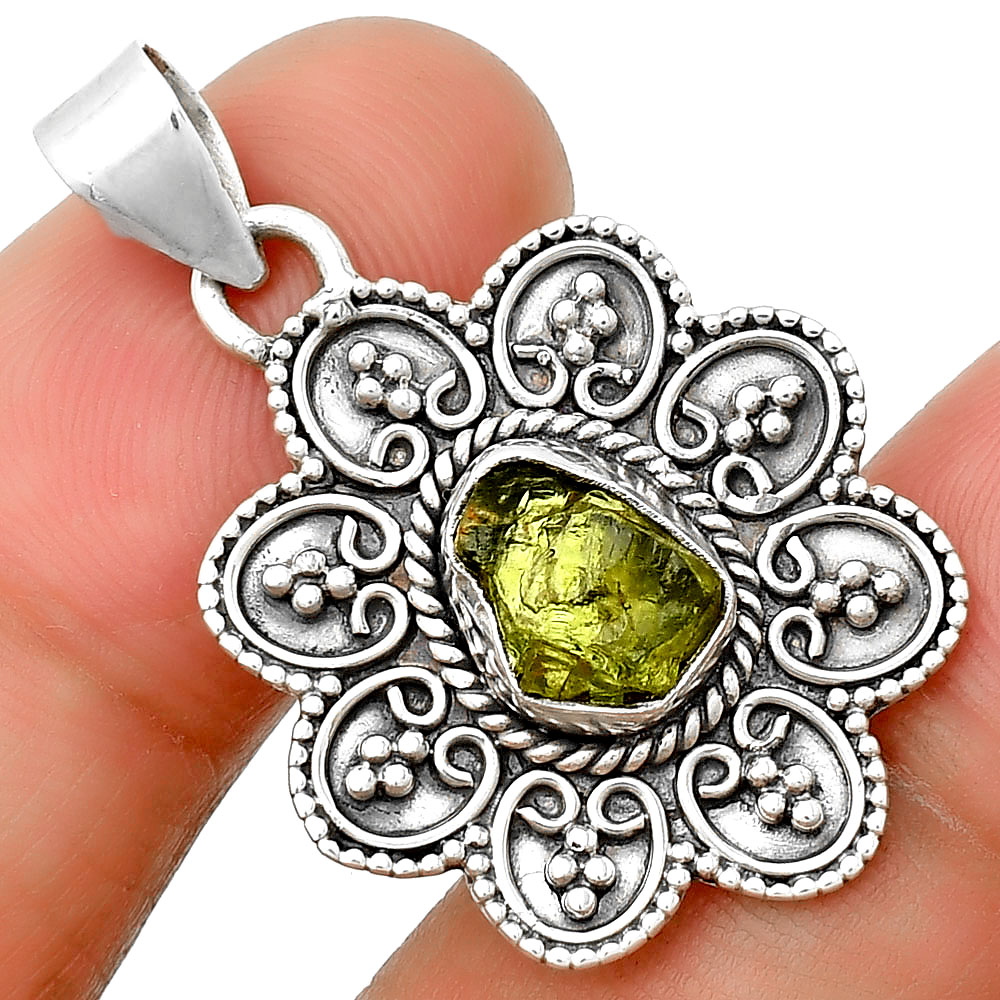 Green Apatite Rough - Madagascar 925 Sterling Silver Pendant Jewelry P-1214