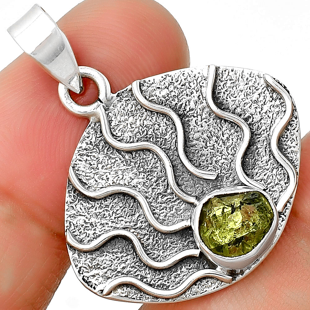 Fire Flame - Natural Peridot Rough 925 Sterling Silver Pendant Jewelry P-1685