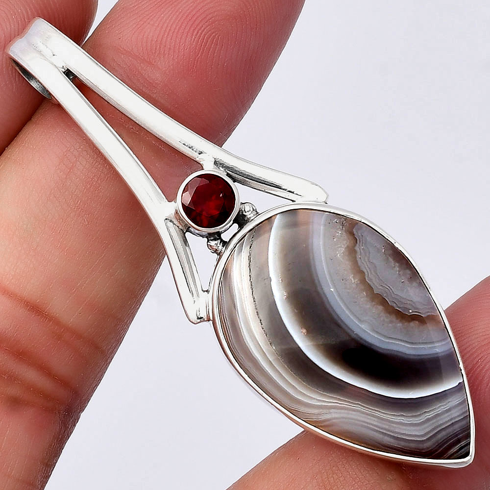 Natural Banded Onyx & Garnet 925 Sterling Silver Pendant Jewelry P-1006