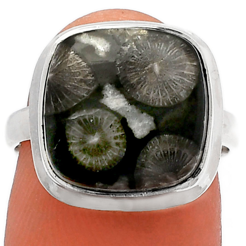 Natural Black Flower Fossil Coral 925 Sterling Silver Ring s.7 Jewelry R-1007