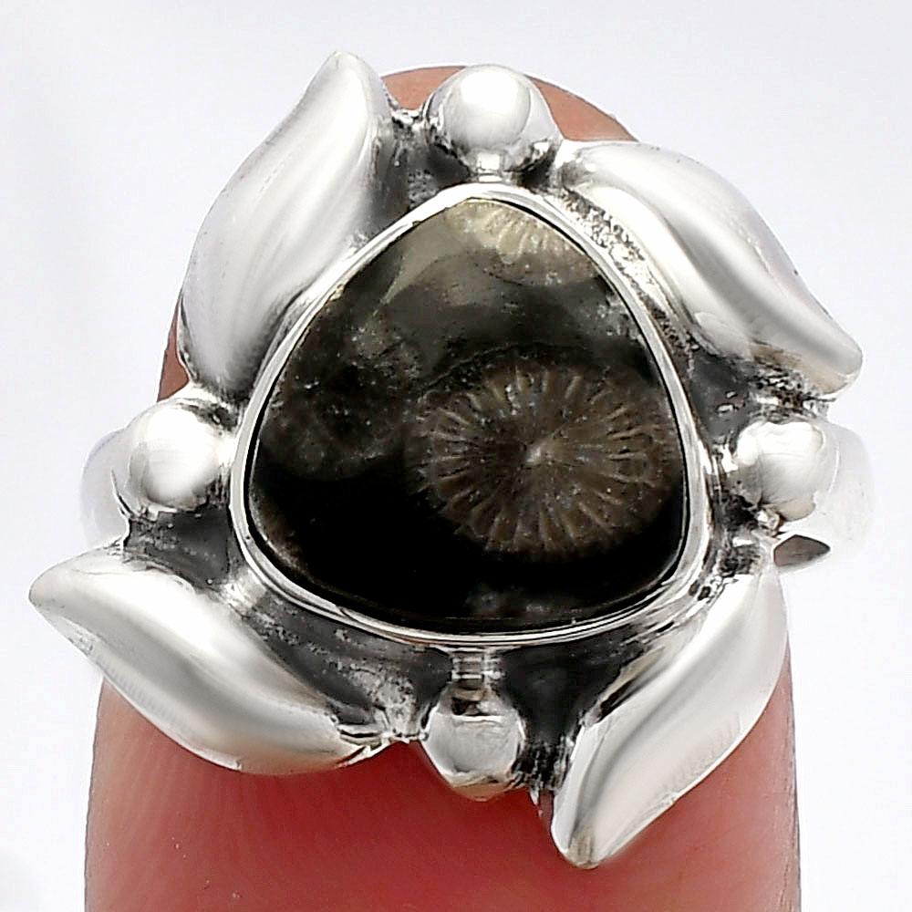 Natural Black Flower Fossil Coral 925 Sterling Silver Ring s.7 Jewelry R-1125