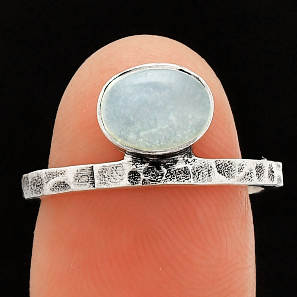 Natural Rainbow Moonstone - India 925 Sterling Silver Ring s.7 Jewelry R-1037